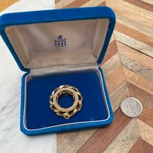 Vintage - Round Pearl Gold-tone Scarf Ring